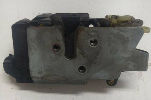 Fechadura Porta Dianteira Esquerda Fiat Brava 2002