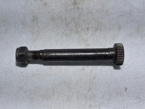 Parafuso Balança Bandeja Inferior L200 2.5 Gl Gls 1996/2006
