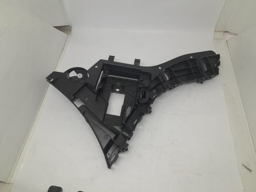 Guia Para-choque Traseiro Lado Direito Volvo Xc60 T5 11/17