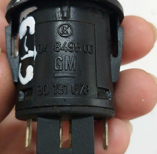 Botão Comando Luz Alta Gm Kadett 1985 A 1996 90191678