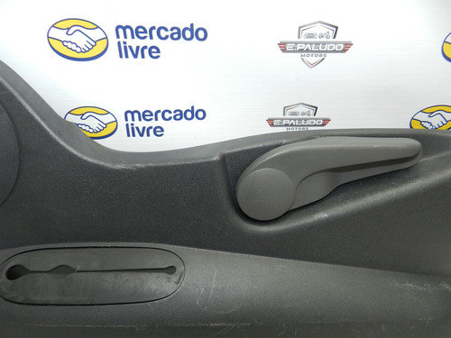 Acabamento Lateral Banco Direito Megane Gt 06/12 Detalhe