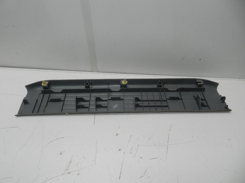 Soleira Porta Dianteira Esquerda Toyota Hilux 06/15 