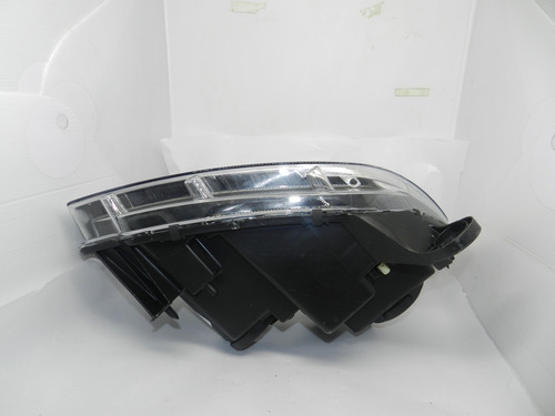 Farol Lado Direito Renault Logan 2020 Com Detalhe 26060678r