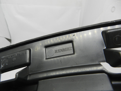 Guia Para-choque Dianteiro Esquerdo Renault Fluence 09/15
