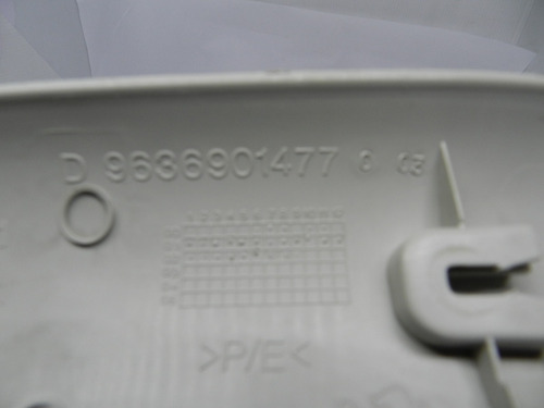 Moldura Tampa Traseira L.direito Peugeot 307 04/11 C/detalhe