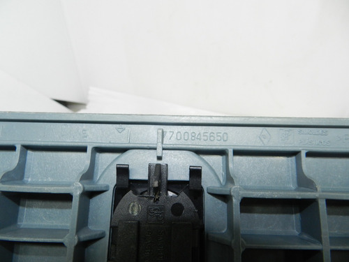 Tampa Porta Treco Traseiro Renault Scenic 7700845650