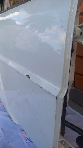 Porta Traseira Direita Mitsubishi Tr4 10/17 Detalhe