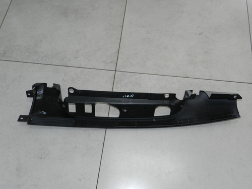 Moldura Lanterna Esquerda Fiat Doblô Cargo 10/17 735388402