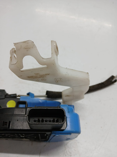 Fechadura Porta Dianteira Direita Hyundai Veloster 2012 2013