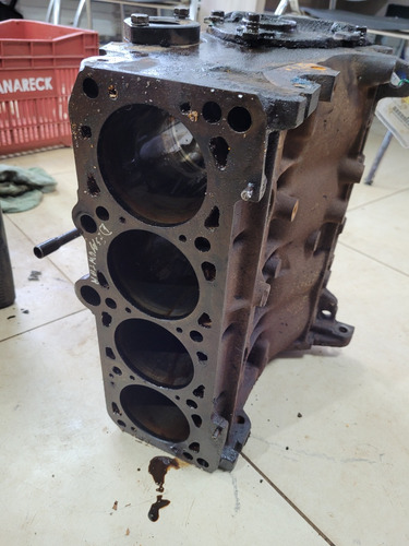 Bloco Motor Vw Santana 2003 2.0 121cv Stander (r)