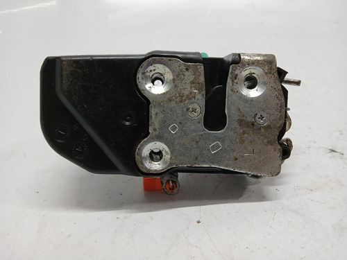 Fechadura Dianteira Esquerda Chrysler Pt Cruiser 2005 A 09