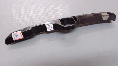 Guia Parachoque Dianteiro Esquerdo Toyota Hilux 05/15  23901