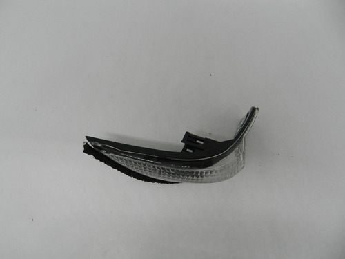 Pisca Seta Retrovisor Direito Yaris Sedan 18/23 Com Detalhe