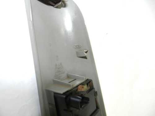 Moldura Botão Vidro Dianteiro Direito Gm S10 2006 A 2011