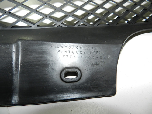 Grade Dianteira Radiador Ford Fiesta 2003 A 2007 2s658200ae
