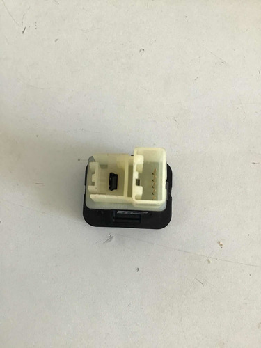 Entrada Usb/auxiliar Gm Spin 1.8 2014 20536*