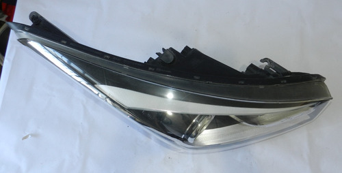 Farol Direito Máscara Negra Led Hyundai Hb20 16/19 Detalhe