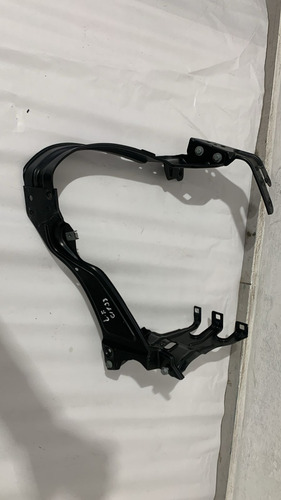 Suporte Farol Lado Esquerdo Mercedes-benz C180k 2000 A 2006