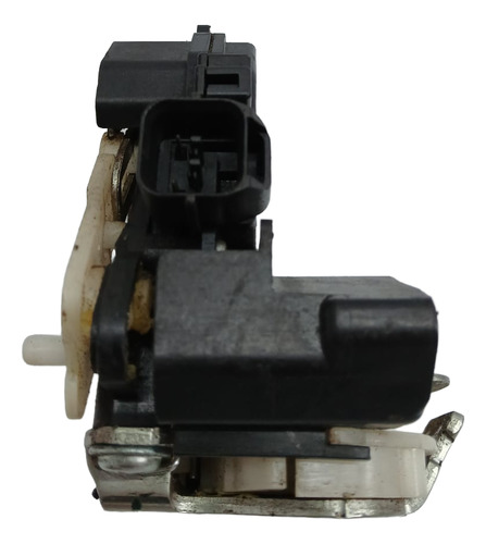 Fechadura Da Porta Traseira Esquerda Lancer Triton Outlander