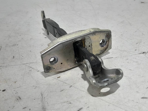 Limitador Porta Traseira Esquerda Toyota Yaris  2021 2022