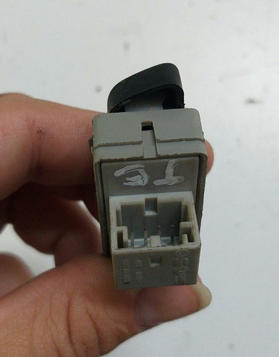 Botão Vidro Traseiro Direito Vw Spacefox 2010 6q0959856