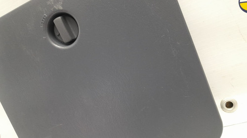 Tampa Caixa Ferramentas Macaco Porta-malas Hilux Sw4 97/04