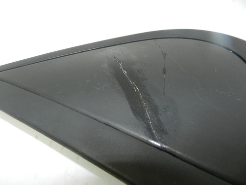 Acabamento Externo Traseira Esquerda Mondeo 96/00 Detalhe