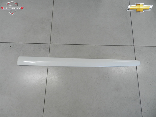 Moldura Externa Porta Dianteira Gm Corsa Montana 03/12