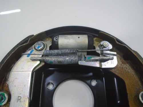 Regulador Patim De Freio Direito Spin 2014