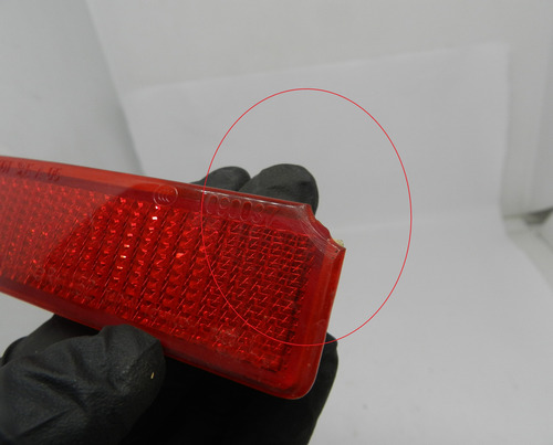 Refletor Olho Gato Traseiro Direito Rav4 07/08 Com Detalhe