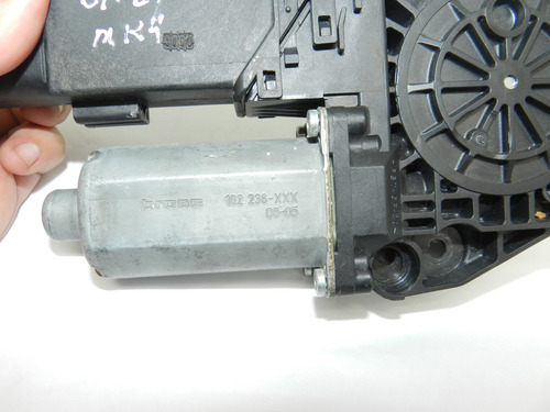 Motor Vidro Dianteiro Direito Vw Golf 06/12 102236