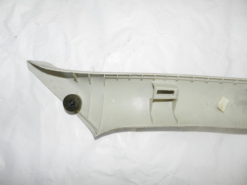 Moldura Lado Esquerdo Coluna Para-brisa Vw Golf 00/05 