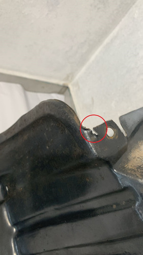 Para-barro Dianteiro Direito Toyota Corolla 98/02 Detalhe
