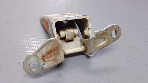 Dobradiças Porta Superior Direita F1000/f4000 93/98. 23658