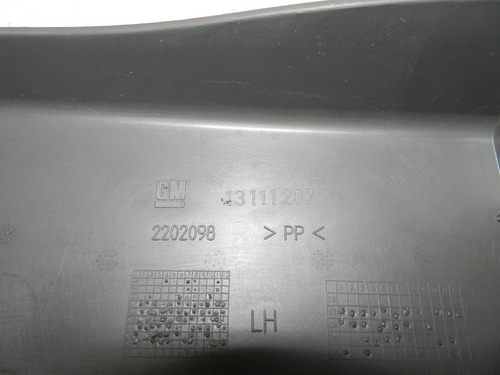 Acabamento Inferior Coluna Esquerda Gm Zafira 2202098