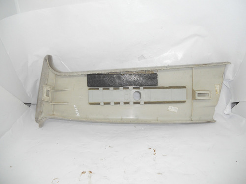Acabamento Superior Coluna Traseira Esquerda Vw Golf 99 A 03