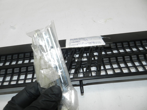 Grade Dianteira Paralela Fiat Uno 91/03 Acompanha Frisos