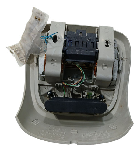 Luz De Teto Interna Cortesia Gm Meriva 2003 A 2007 (ap)