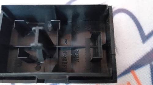 Botão Falso Gol Saveiro Parati G4 05 / 8 377957067b  26193