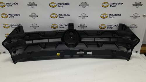 Grade Superior Dianteira Preto Brilhante Fiat Mobi 16/20