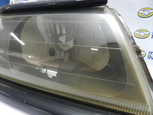 Farol Direito Pajero Sport 4x4 Gls 00/06 Detalhe Recuperado