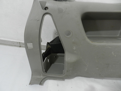 Acabamento Forro Porta Malas Esquerdo  Zafira 01/12 Detalhe
