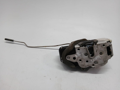 Fechadura Da Porta Dianteira Esquerda Gm Tracker 2014 A 2019