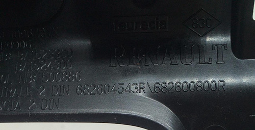 Moldura Painel Central Rádio Renault Duster 2012 682604543r