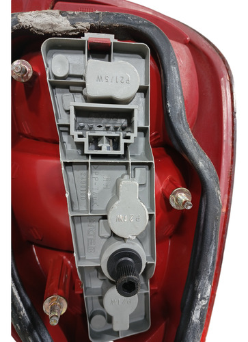 Lanterna Traseira Lado Direito Fiat Palio Com D. (rf) Cxa384