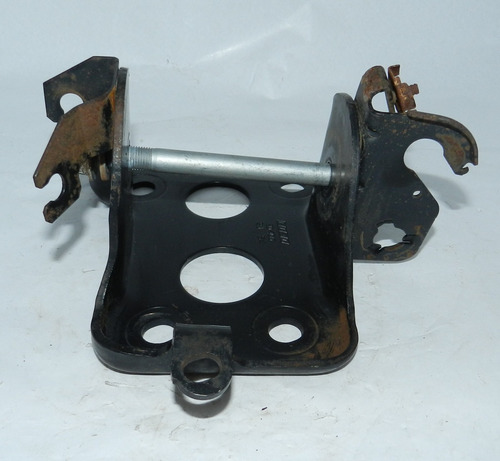 Suporte Lado Esquerdo Eixo Traseiro Fiat Punto 2006 A 2012 