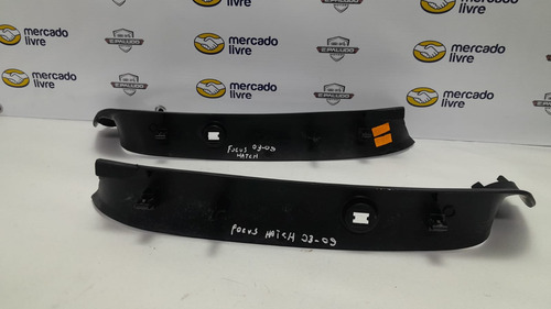 Par Acabamento Tampa Traseira Ford Focus Hatch 01/09