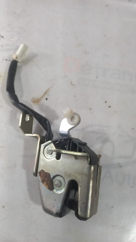 Fechadura Superior Porta Traseira Esquerda Fiorino 12/...
