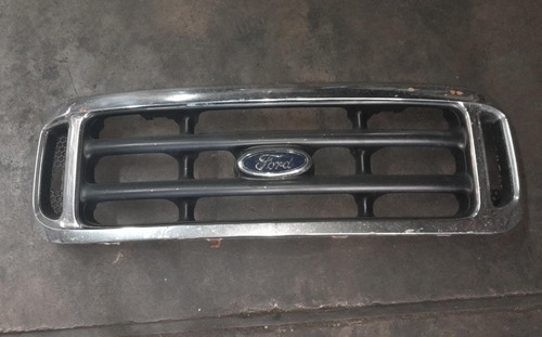 Grade Dianteira Radiador Ford F250 99/06 Com Detalhe