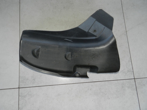 Para-barro Traseiro Esquerdo Renault Clio 03/08 8200068384